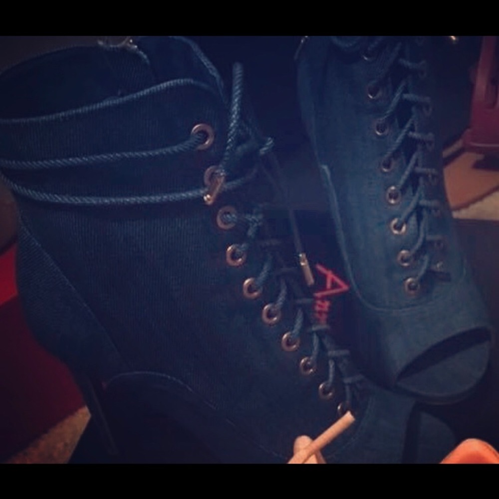 Heels, Blue Jean, Tie Up